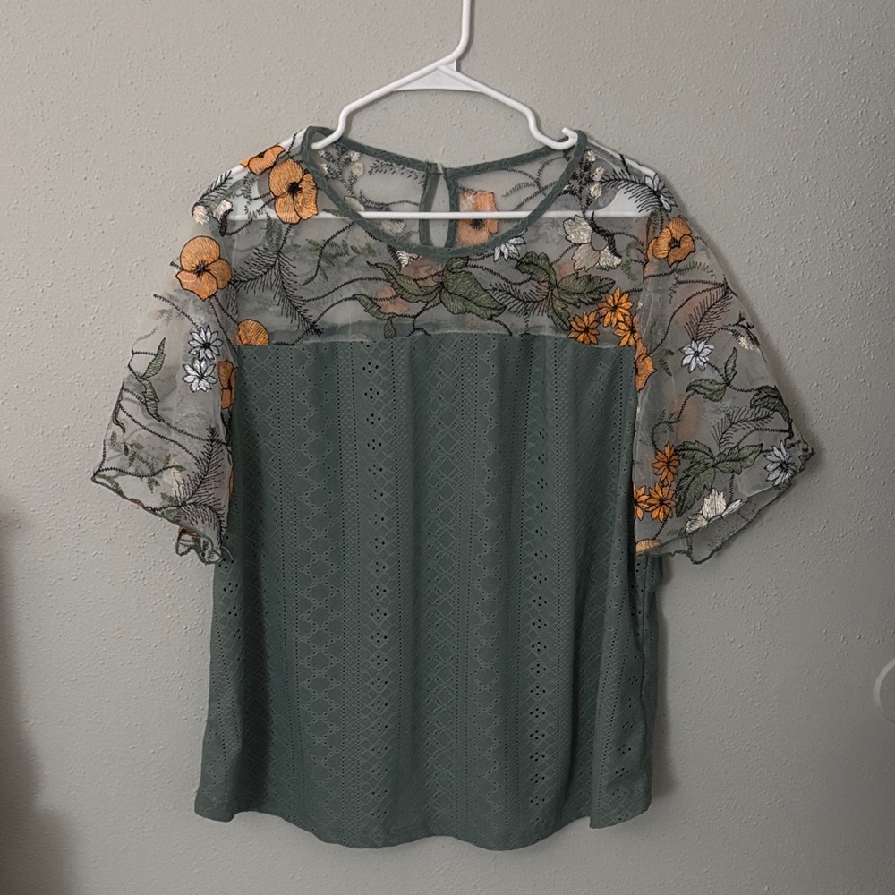 SHEIN Green Floral Lace Blouse